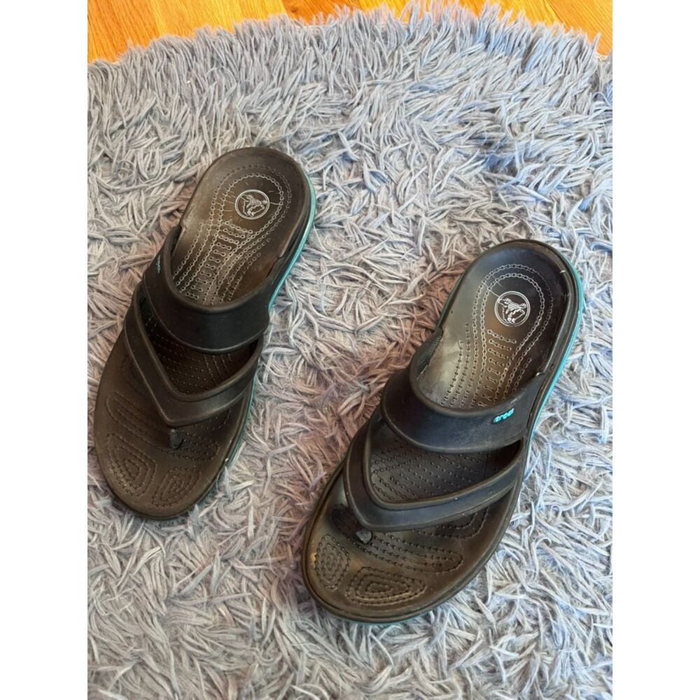 Crocs Black Teal Thong Sandals  Size 8